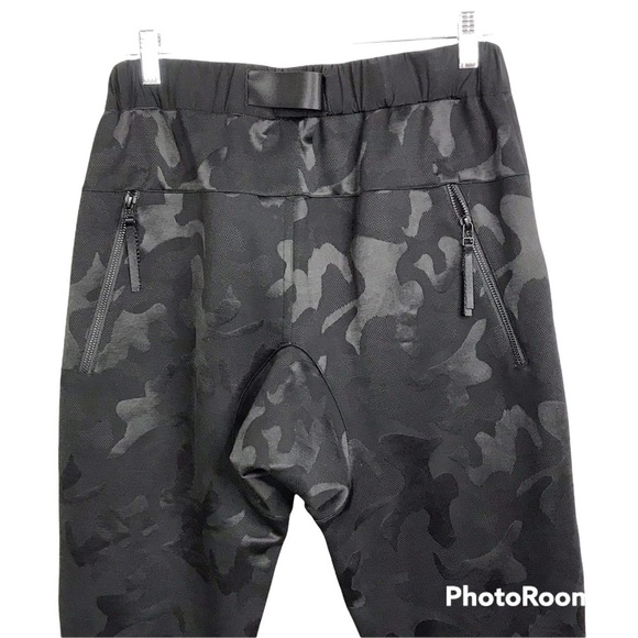Koral black camo print pants attached adjustable belt nwot - Picture 4 of 7